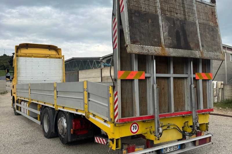 OmecoHub - Immagine SCANIA 124L-420